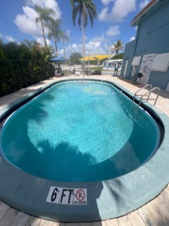 Charming Double-Wide Home in 55+ Community – 2 Bed / 1 Bath ? Prime Location • Resort-Style Ameniti 9