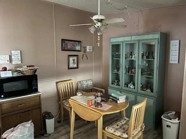 Charming 2 Bedroom / 2 Bath 2