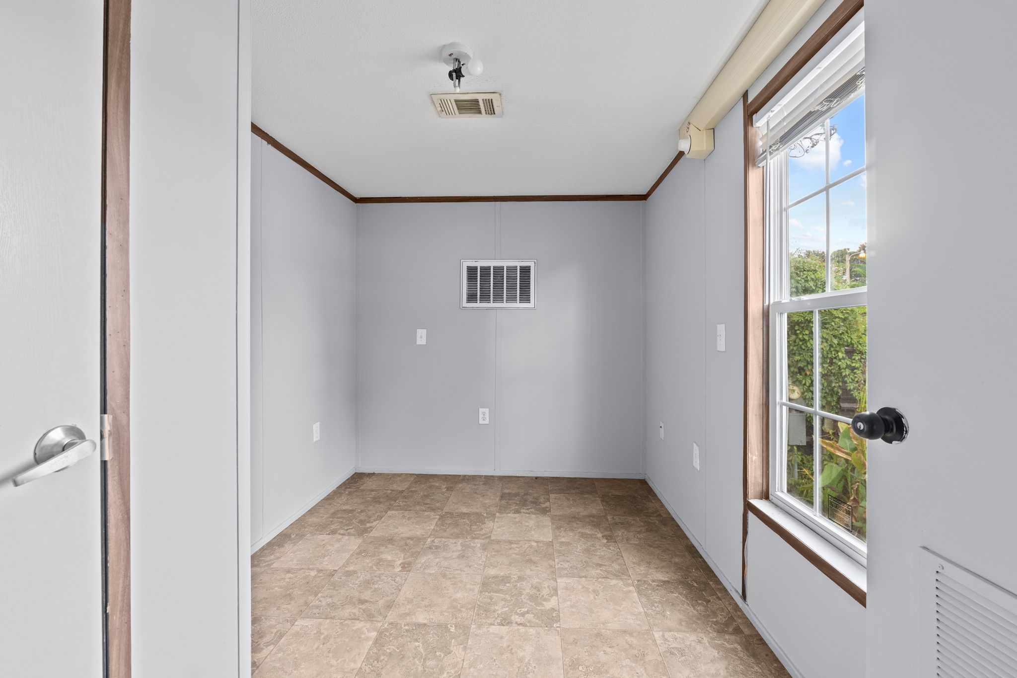 KISS YOUR LANDLORD GOODBYE!! NO BANK QUALIFYING! 4