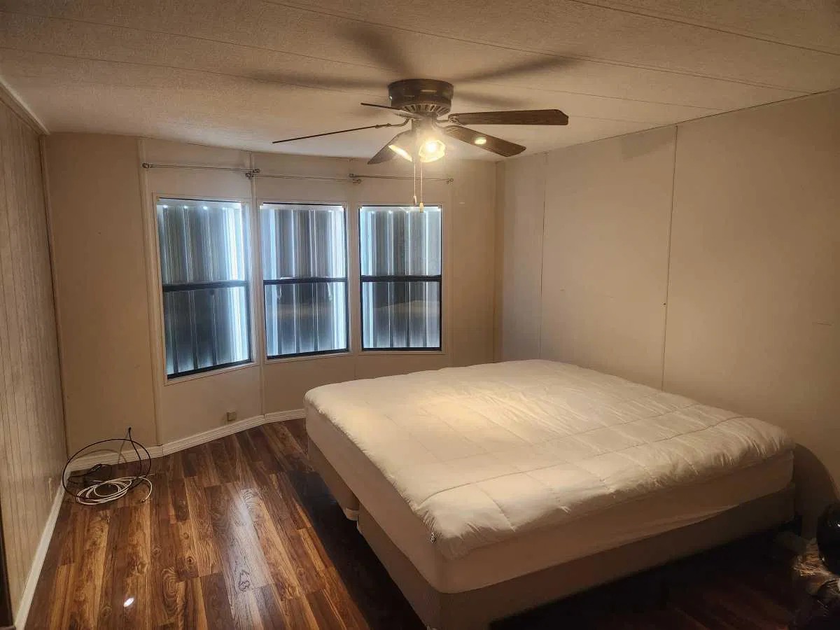 Spacious open floor plan! 3